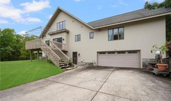 633 Chestnut Hill Rd, Glocester, RI 02814