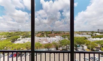 20100 W Country Club Dr 801, Aventura, FL 33180