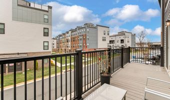 20328 NEWFOUNDLAND Sq, Ashburn, VA 20147