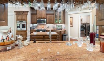 210 Pizarro Dr, Hot Springs Village, AR 71909