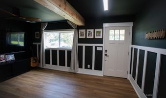 9676 Hooper Rd, Athens, OH 45701