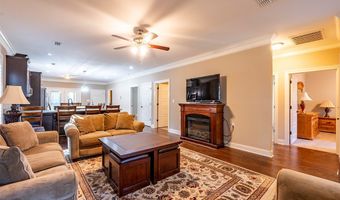 1739 ARLINGTON PARK Cir, Albany, GA 31701