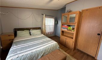 60 Flamingo Ave, Amherst, OH 44001