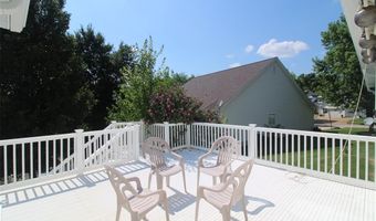 320 Remington Way Dr, Ballwin, MO 63021