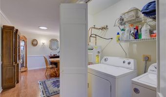123 Pine Glen Dr, East Greenwich, RI 02818