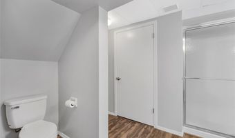 502 Oak Ridge Trails Ct, Ballwin, MO 63021
