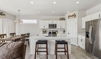 2106 Ammann Dr, Adel, IA 50003