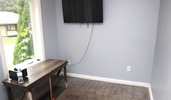 39 Eastern Ave, Augusta, ME 04330