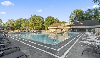 174 Williamsburg Ct, Albany, NY 12203