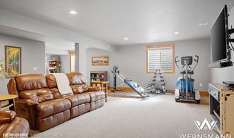 5233 Henning Loop, Casper, WY 82609
