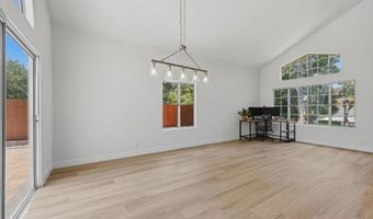 5217 Alamosa Park Dr, Oceanside, CA 92057