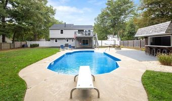 12 6th St, Barnegat, NJ 08005