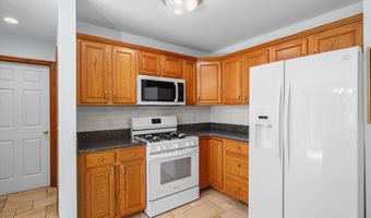 4055 Pontiac Trl, Ann Arbor, MI 48105