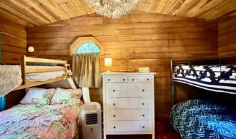 25 Hillbilly Hollar Rd, Bedford, IN 47421