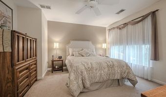 12 BARCLAY Dr, Hockessin, DE 19707