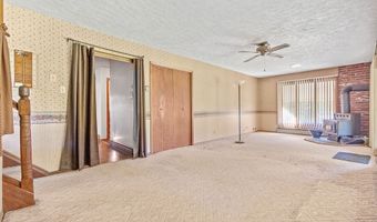 1165 Homeworth Rd, Alliance, OH 44601