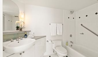 801 S King St 1202, Honolulu, HI 96813