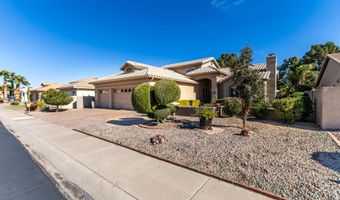 5733 S AMBERWOOD Dr, Chandler, AZ 85248