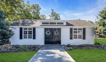 23 Pelican Dr, Bayville, NJ 08721