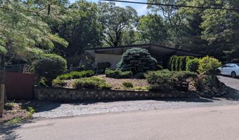 12 S Shore Ave, Beverly Shores, IN 46301