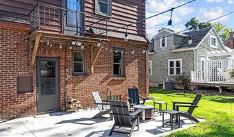 1613 N DIVISION St, Appleton, WI 54911