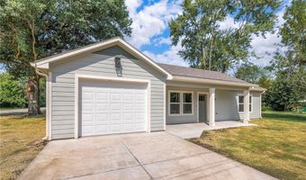 304 N Mulberry St, Adrian, MO 64720