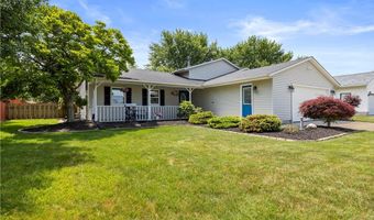 923 Hillside Dr, Amherst, OH 44001