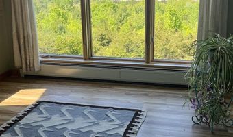 335 Valley View Dr, Addison, VT 05491