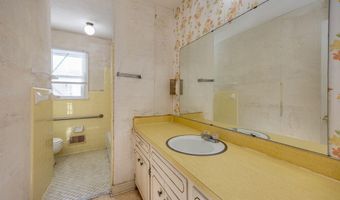 1924 Niagara Dr, Camden, SC 29020