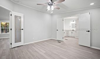 137 Winsor Rd, Beaufort, SC 29906