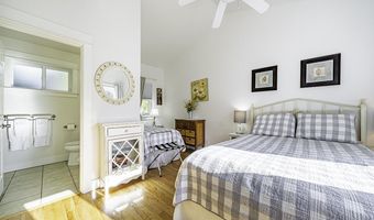 144 N 2nd St, Ashland, OR 97520