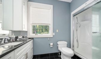 55 Wilbur Rd, Lincoln, RI 02865