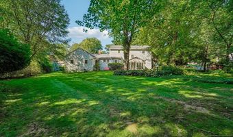 30 Arlton Ave, Allendale, NJ 07401