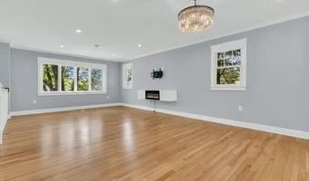 430 Church St, Belford, NJ 07718