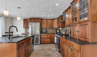 62 Canonchet Trl, Cranston, RI 02921