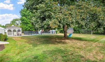 41 Thomas Leighton Blvd, Cumberland, RI 02864