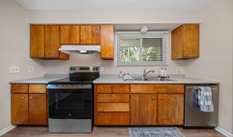 1025 Western Dr, Ann Arbor, MI 48103