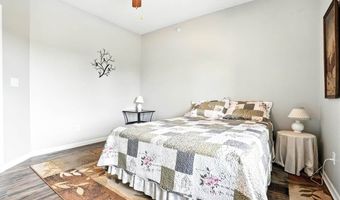 1092 Walnut Ave 117 Bld E, Riverside, IA 52327