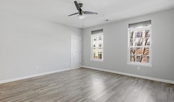 42143 PIEBALD Sq, Aldie, VA 20105