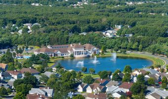15 Five Bridges Ct, Barnegat, NJ 08005