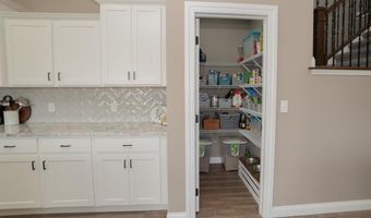 106 Timber Trl, Anna, OH 45302