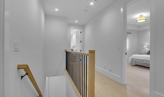 11 Sanctuary Ct, Amherst, NY 14221