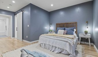 362-364 W Broadway 2, Boston, MA 02127