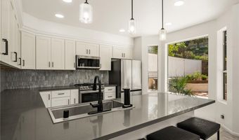 8610 E Silver Rdg, Anaheim, CA 92808