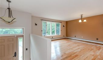 422 Buxton St, North Smithfield, RI 02896