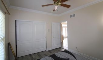 320 Remington Way Dr, Ballwin, MO 63021