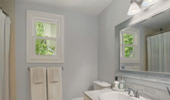 62 Palomino Ln, Bedford, NH 03110