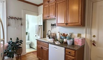 5 Record St 2B, Newport, RI 02840