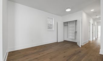 525 AVENUE E 2, Bayonne, NJ 07002