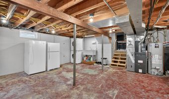 805 SE 2nd St, Ankeny, IA 50021